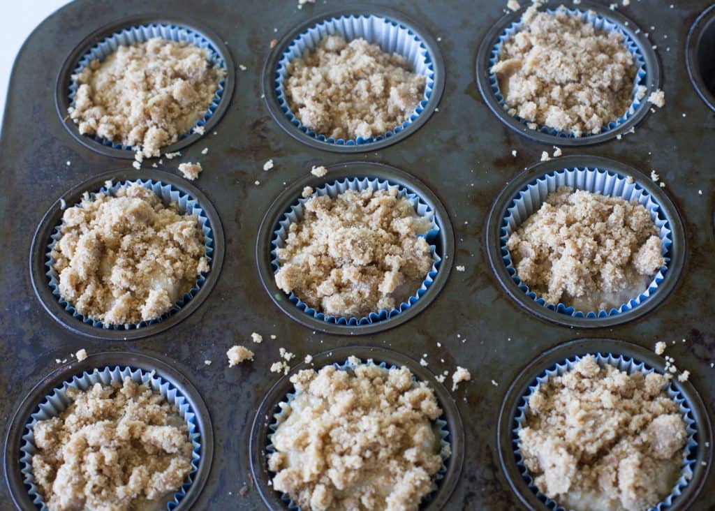 crumble topping in muffin tin