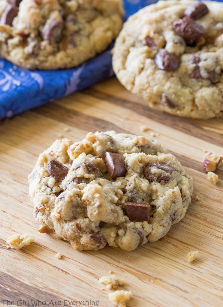 The Neiman Marcus Cookie - blended oats give the cookie a chewy texture with chocolate and nuts! Worth all the hype. the-girl-who-ate-everything.com