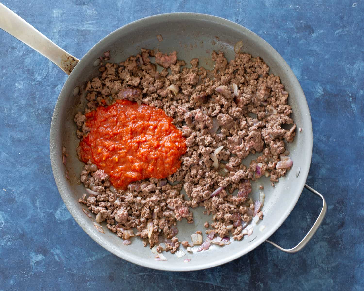 meat with marinara