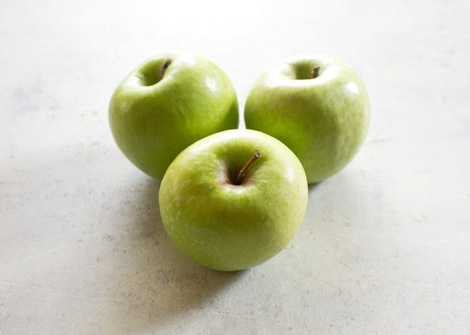 green apples