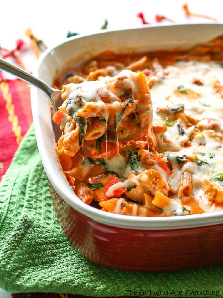 Healthy Three Cheese Penne - only 460 calories per serving which is 1/4 of this dish! the-girl-who-ate-everything.com