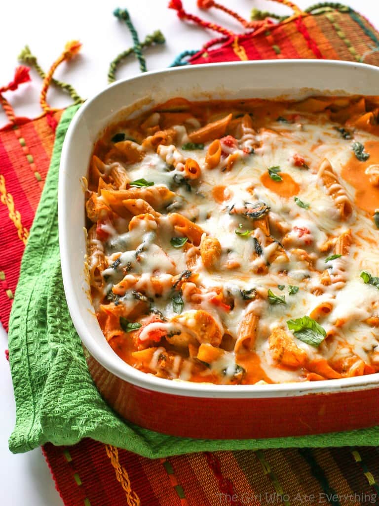 Healthy Three Cheese Penne - only 460 calories per serving which is 1/4 of this dish! the-girl-who-ate-everything.com