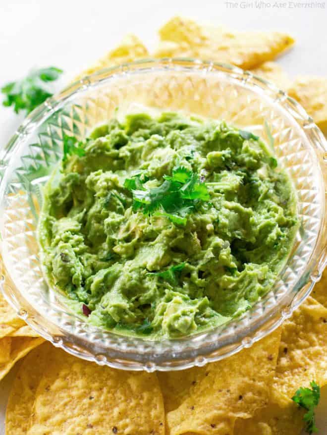 guacamole in a bowl