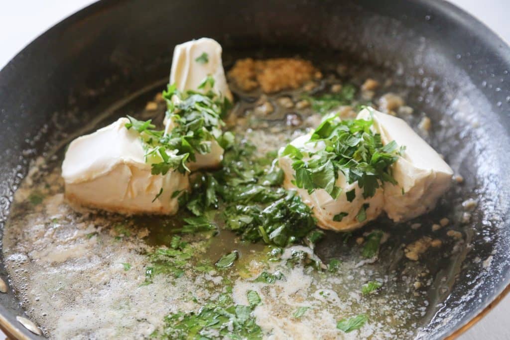Creamy Shrimp and Mushroom Pasta - so easy and done in under 20 minutes. the-girl-who-ate-everything.com