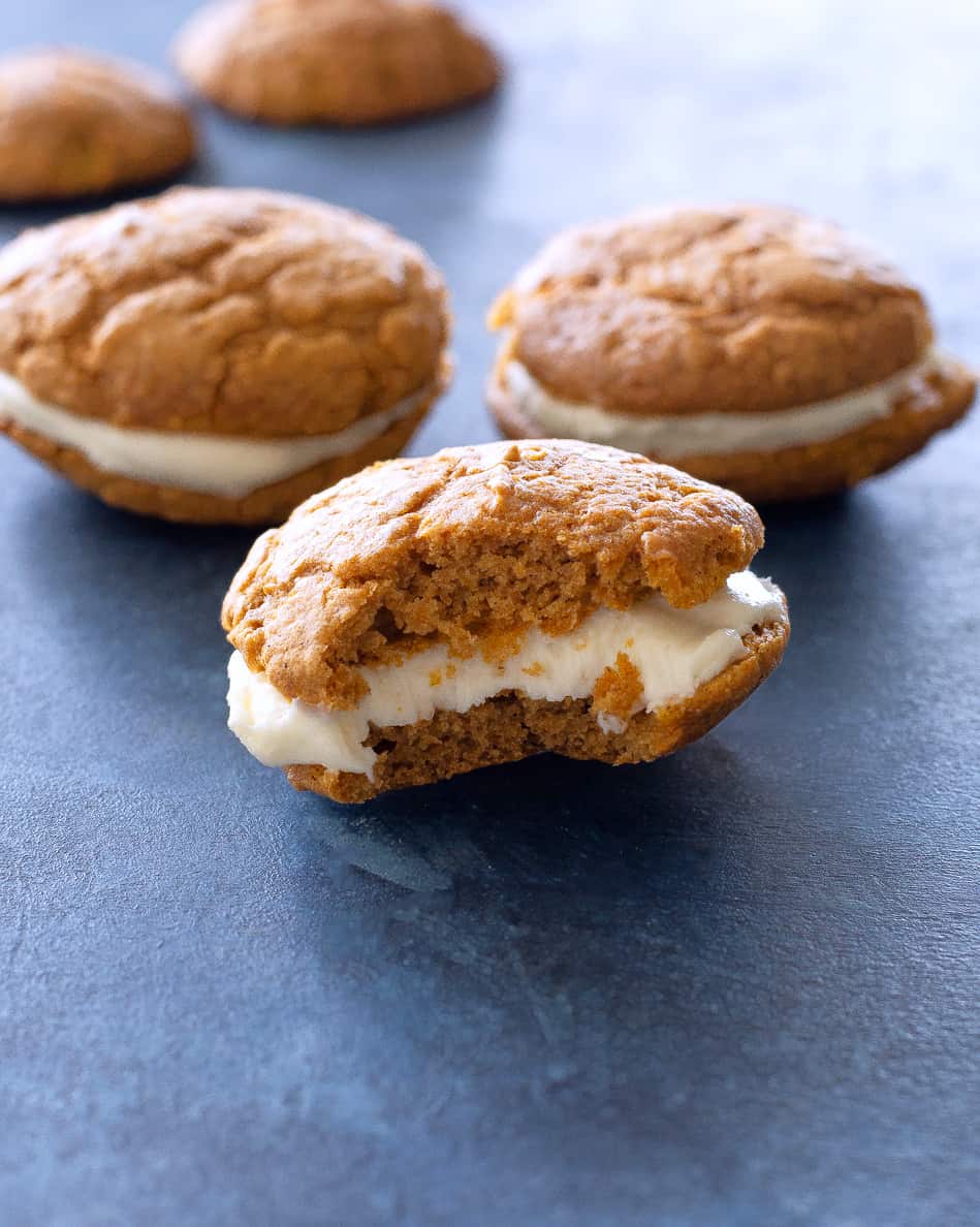 pumpkin whoopie pies