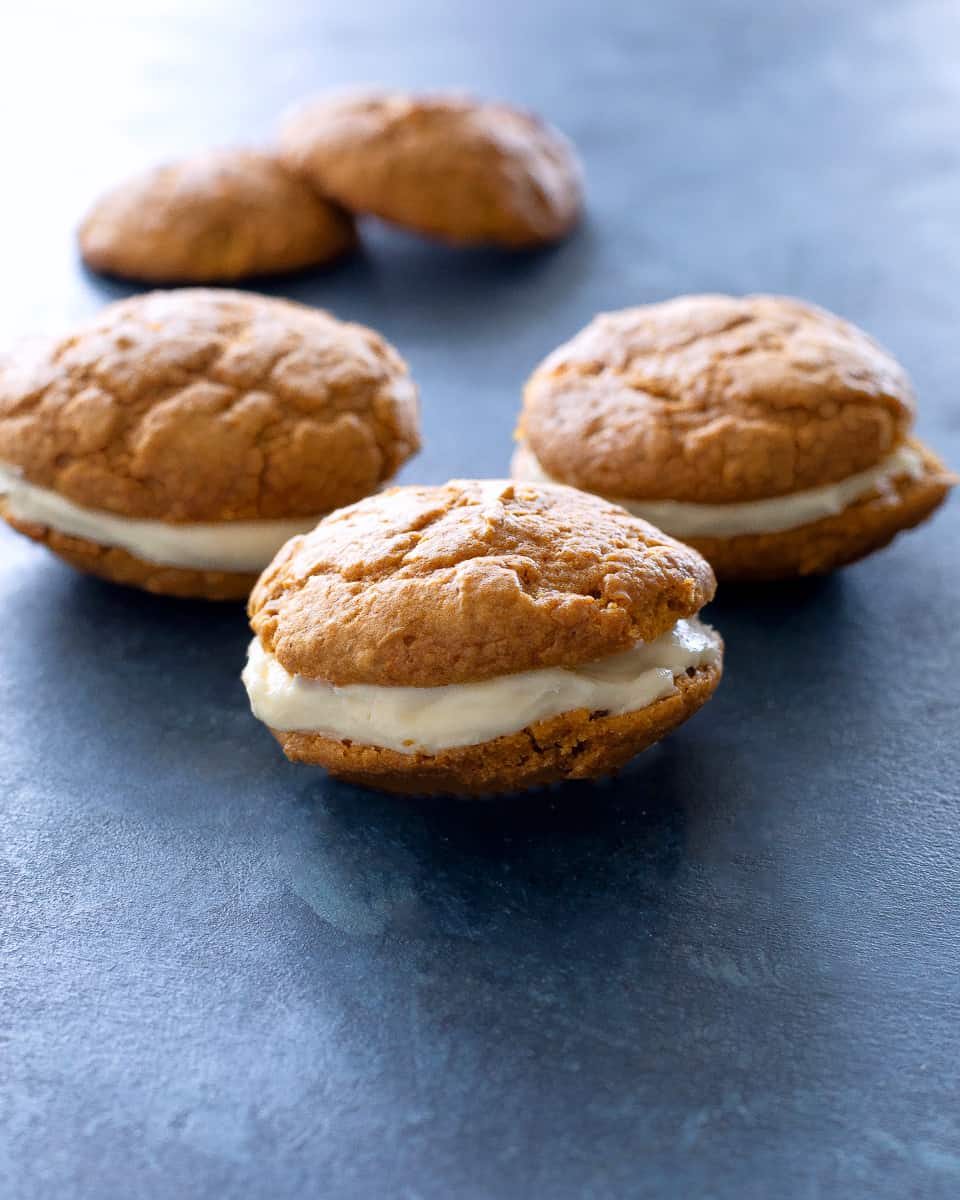 pumpkin whoopie pies