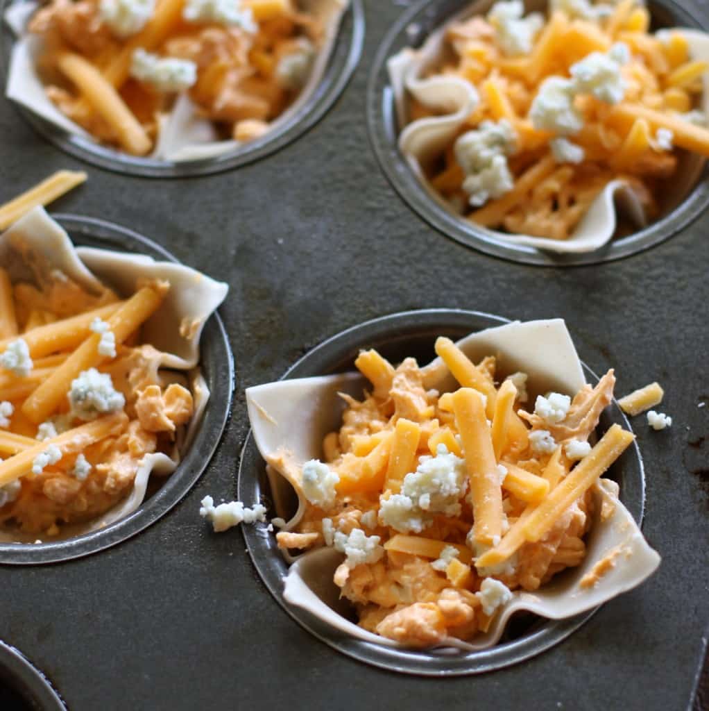 buffalo-chicken-cupcakes-filled