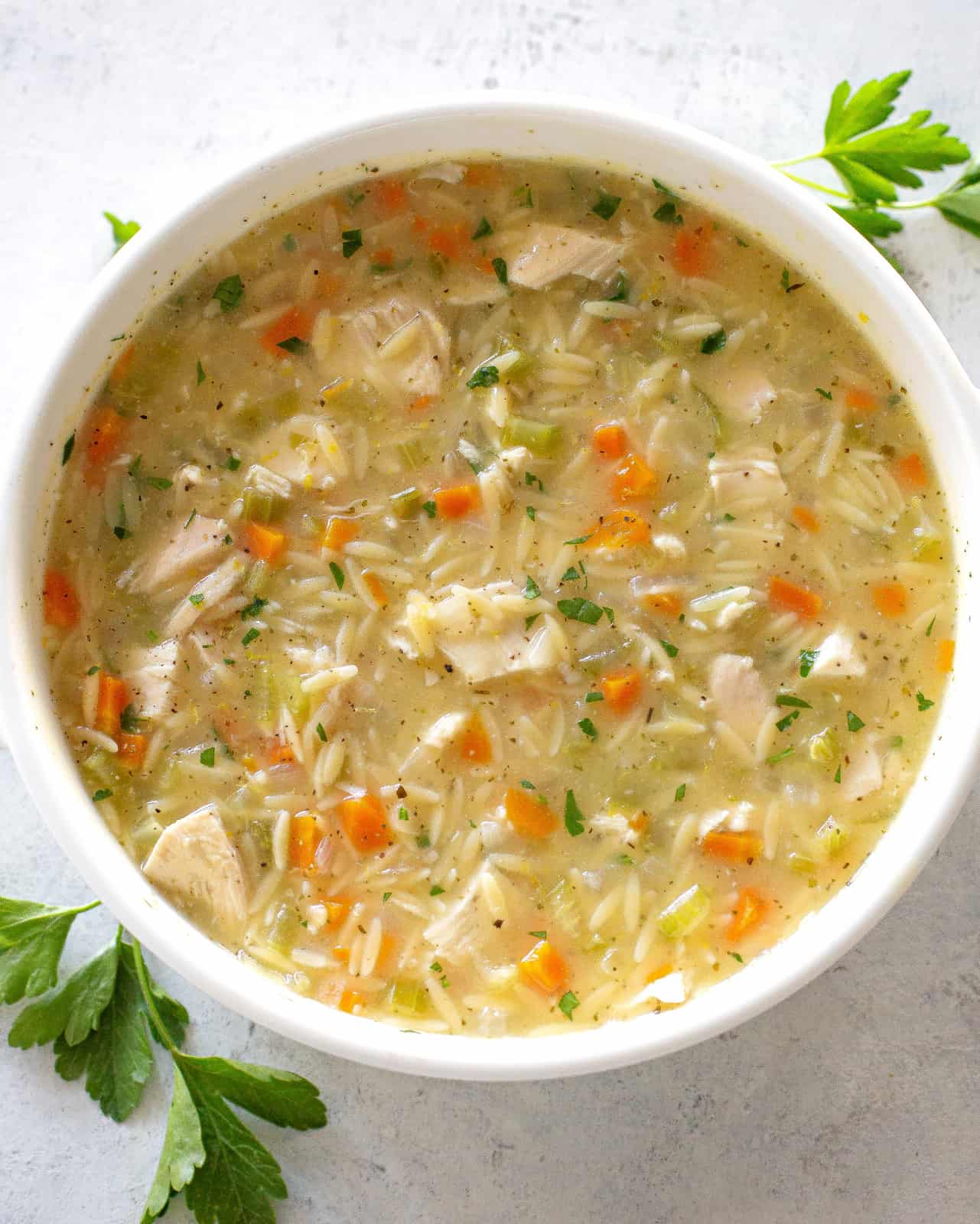 Lemon chicken orzo soup