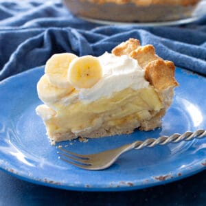 slice of banana cream pie