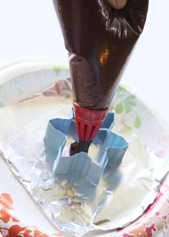 cookie-cutter-peppermint-bark-2