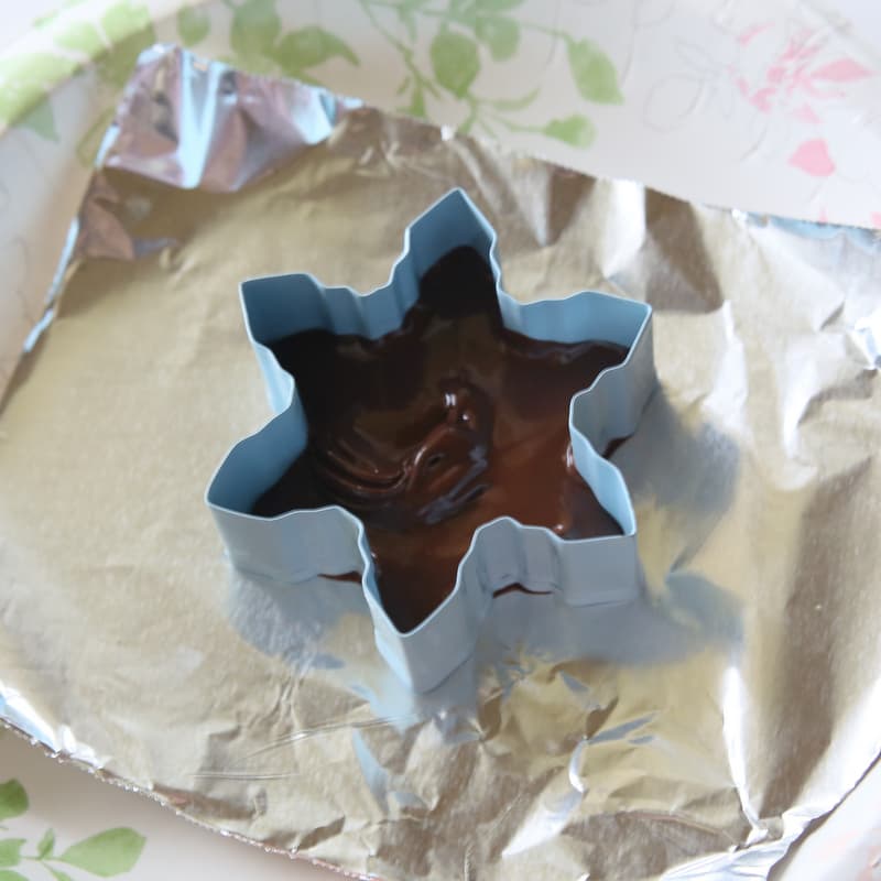 cookie-cutter-peppermint-bark-3