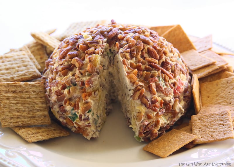 Hawaiian Cheese Ball - a cream cheese ball with crushed pineapple, green onions, and bell pepper. This is such a crowd pleaser. the-girl-who-ate-everything.com