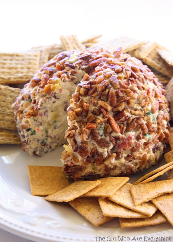 Hawaiian Cheese Ball - a cream cheese ball with crushed pineapple, green onions, and bell pepper. This is such a crowd pleaser. the-girl-who-ate-everything.com