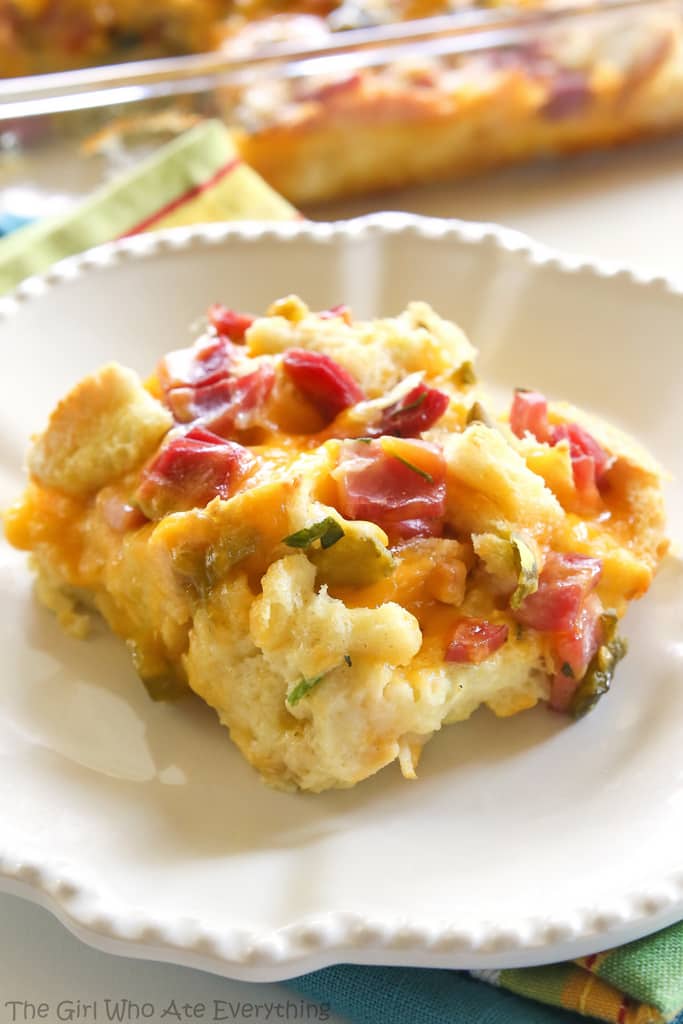 Chili and Ham Breakfast Strata - layered with sourdough, cheddar and ham. This is great for breakfast, brunch, or even dinner. the-girl-who-ate-everything.com