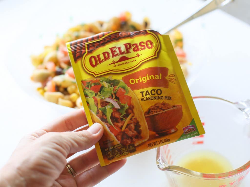Taco Pasta Salad - black beans, corn, cilantro, and tomatoes. the-girl-who-ate-everything.com