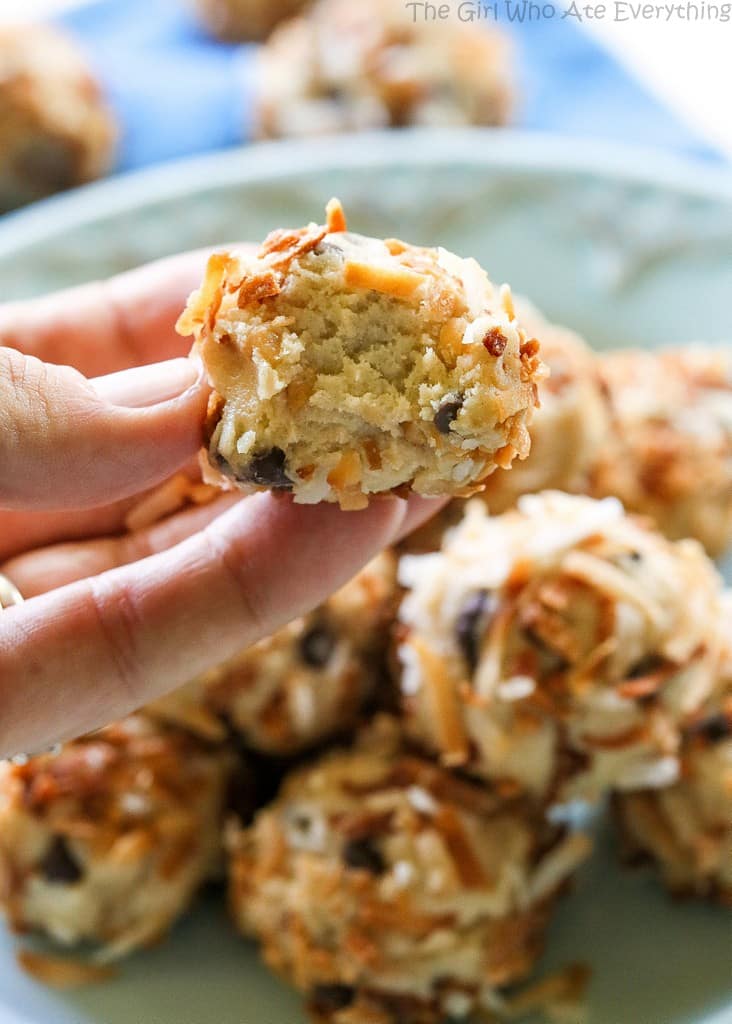 Toasted Coconut Cookie Dough Bites - these are delicious and super easy! the-girl-who-ate-everything.com