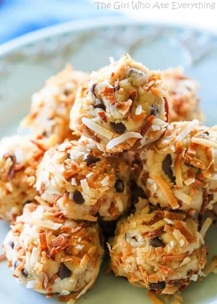 Toasted Coconut Cookie Dough Bites - these are delicious and super easy! the-girl-who-ate-everything.com