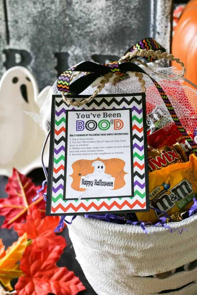 You've Been Boo'd - A free cute printable to "BOO" your neighbors with! the-girl-who-ate-everything.com