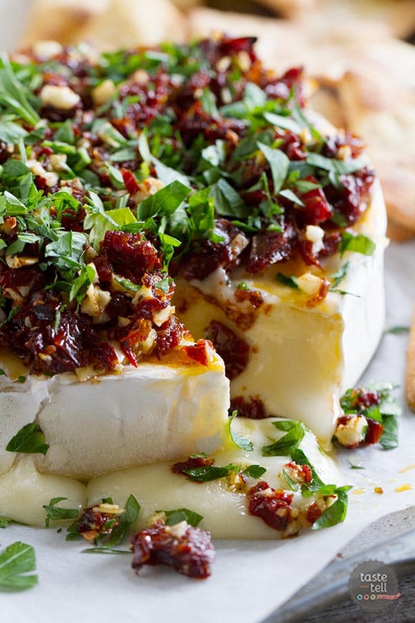 Baked-Brie-Recipe-with-Sun-Dried-Tomatoes-tasteandtellblog.com-2
