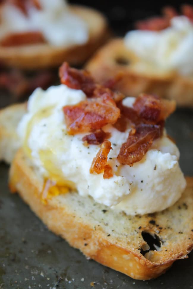 bacon ricotta crostini