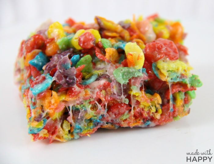 rainbow-rice-crispy-treat