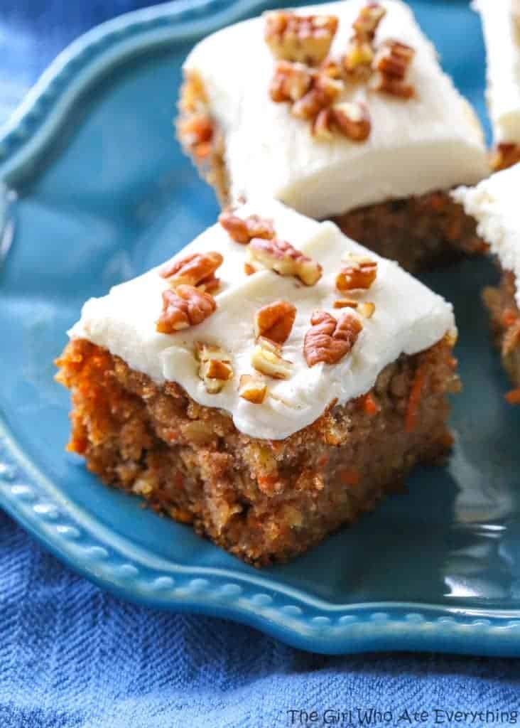 Moist Carrot Cake - super moist carrot cake that full of flavor. the-girl-who-ate-everything.com