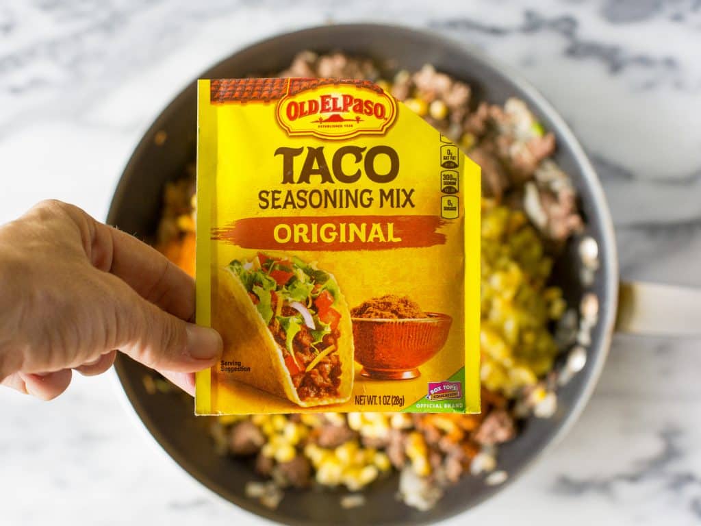 TheGirlWhoAteEverything_TaterTacoCasserole_Step1_Horizontal-001