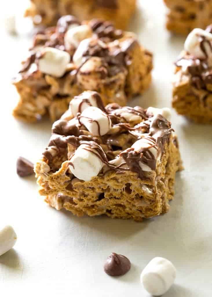 No-Bake S'mores Treats - only 4 ingredients and taste just like S'mores. the-girl-who-ate-everything.com