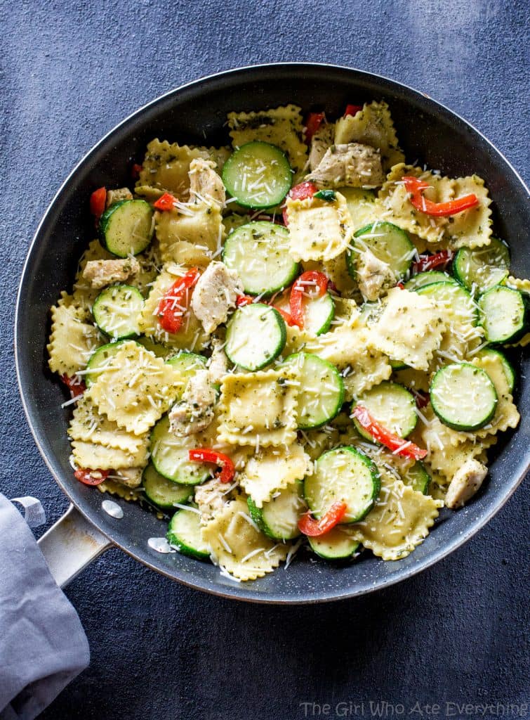 Pesto Ravioli with Chicken 