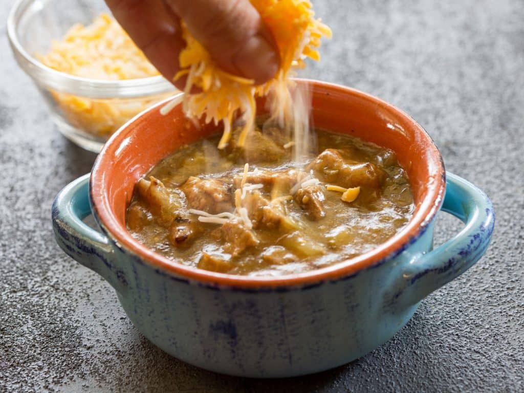thegirlwhoateeverything_greenenchiladaporkchili_step5_horizontal