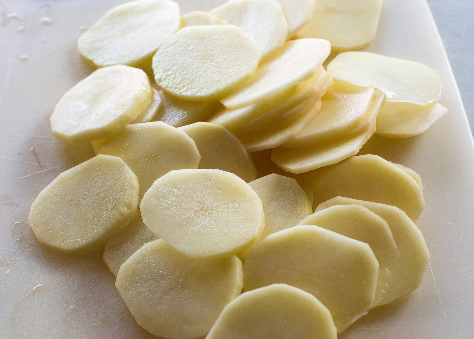 sliced potatoes
