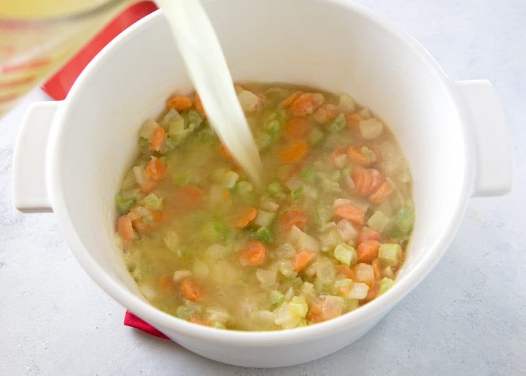 Creamy Chicken and Wild Rice Soup - nothing beats warm soup on a cold day. the-girl-who-ate-everything.com