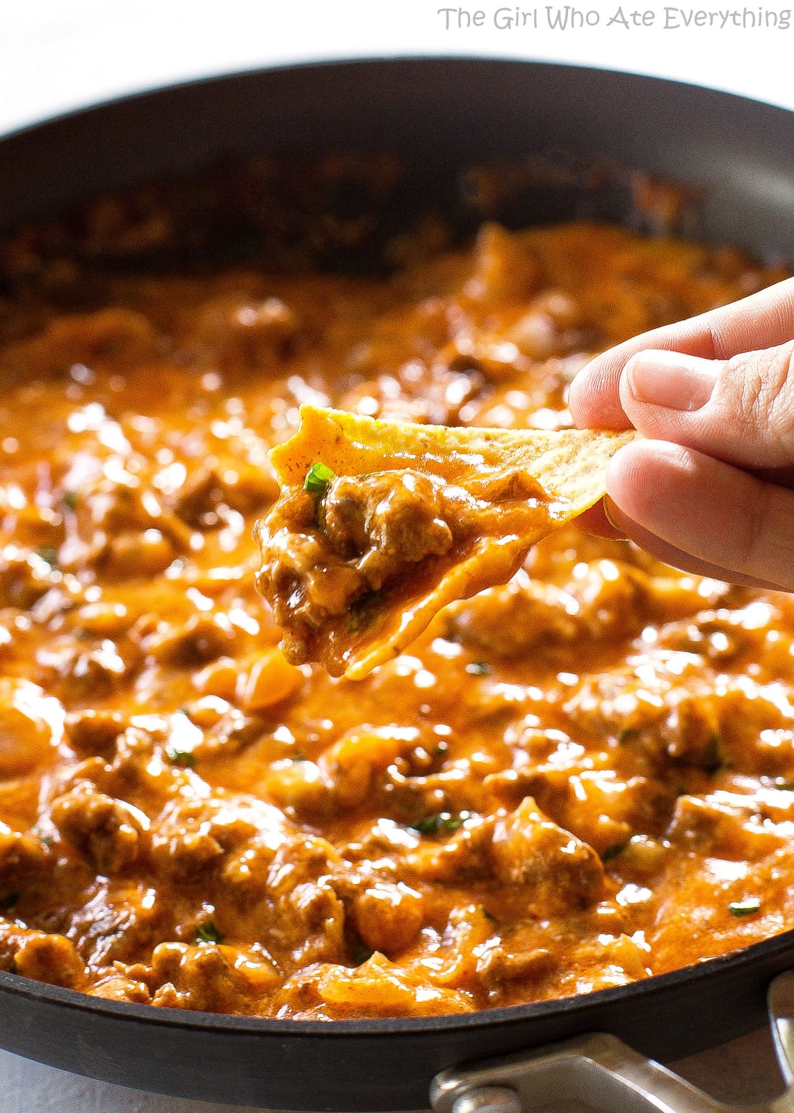 Beef Enchilada Dip - so easy! Always a crowd pleaser! the-girl-who-ate-everything.com