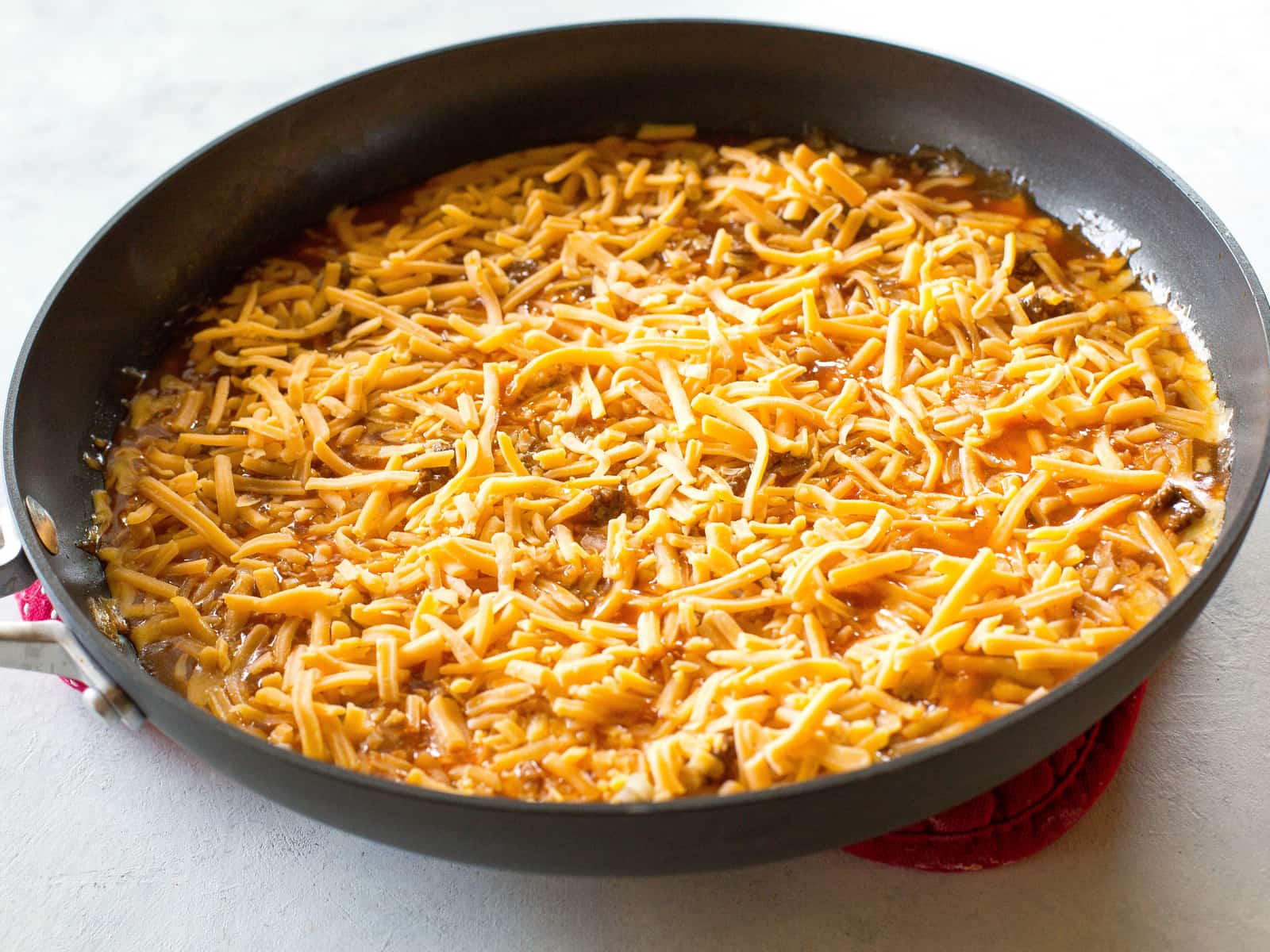 TheGirlWhoAteEverything_BeefEnchiladaDip_Step4_Horizontal