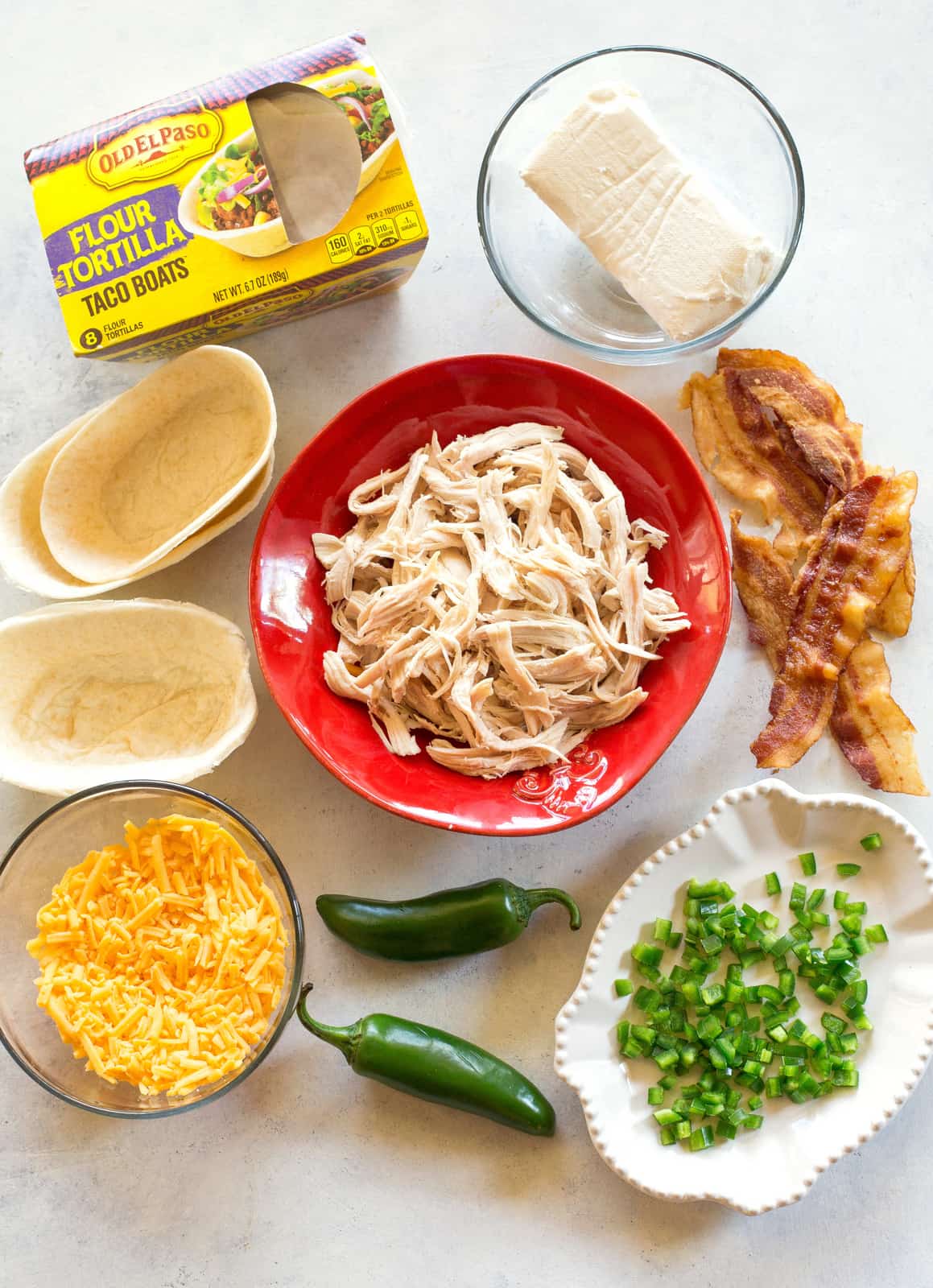 Jalapeno Popper Chicken Tacos - so good! Creamy, a little spicy, and with crunchy Panko topping on top! the-girl-who-ate-everything.com