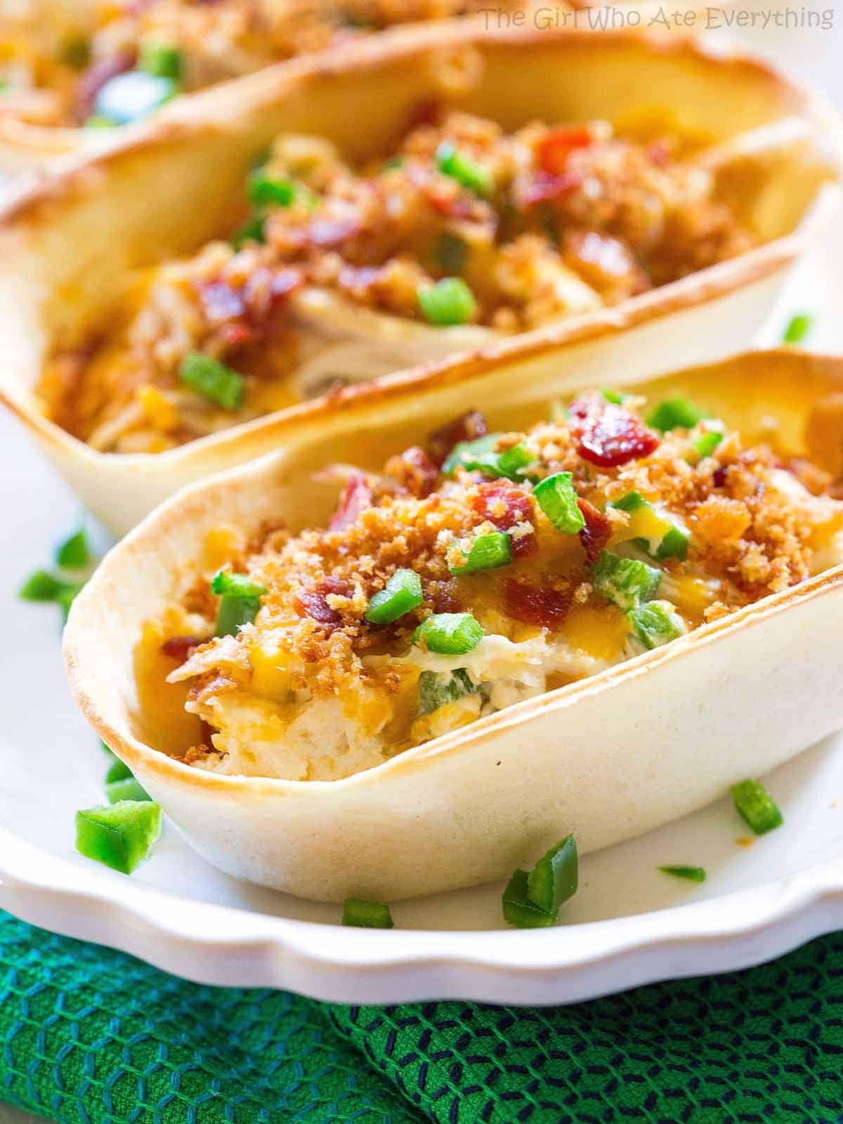 Jalapeno Popper Chicken Tacos - so good! Creamy, a little spicy, and with crunchy Panko topping on top! the-girl-who-ate-everything.com