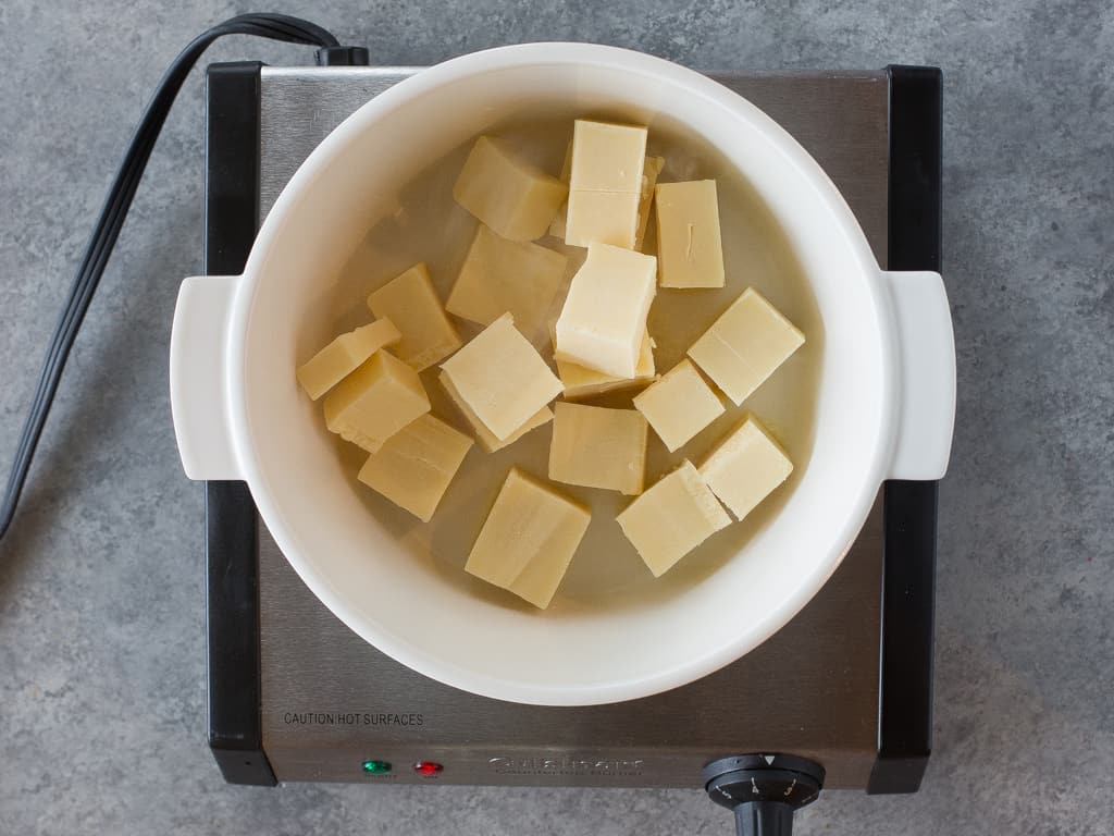 Queso Blanco Dip - only 3 ingredients to creamy, restaurant quality dip. the-girl-who-ate-everything.com