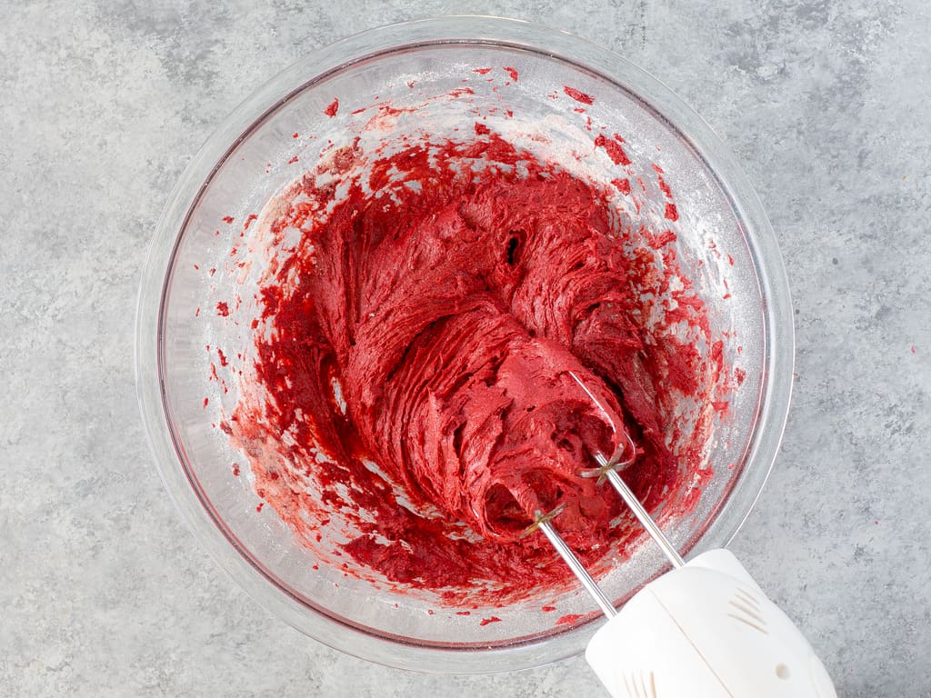 Red Velvet Cinnamon Rolls