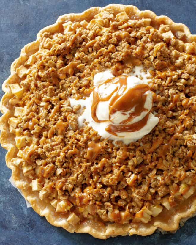 apple crisp pizza