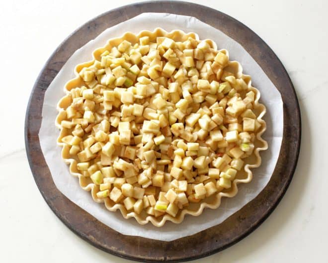 apples in a pie crust