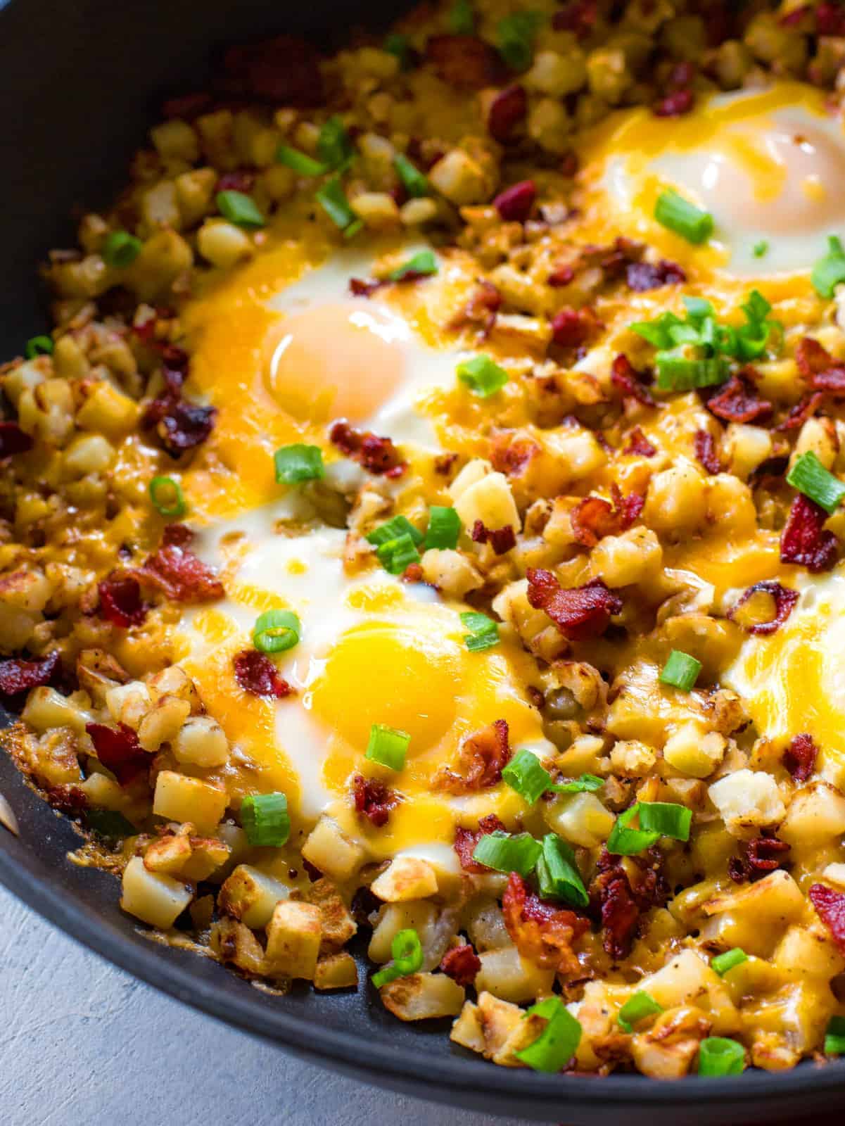 Bacon, Egg, and Potato Breakfast Skillet