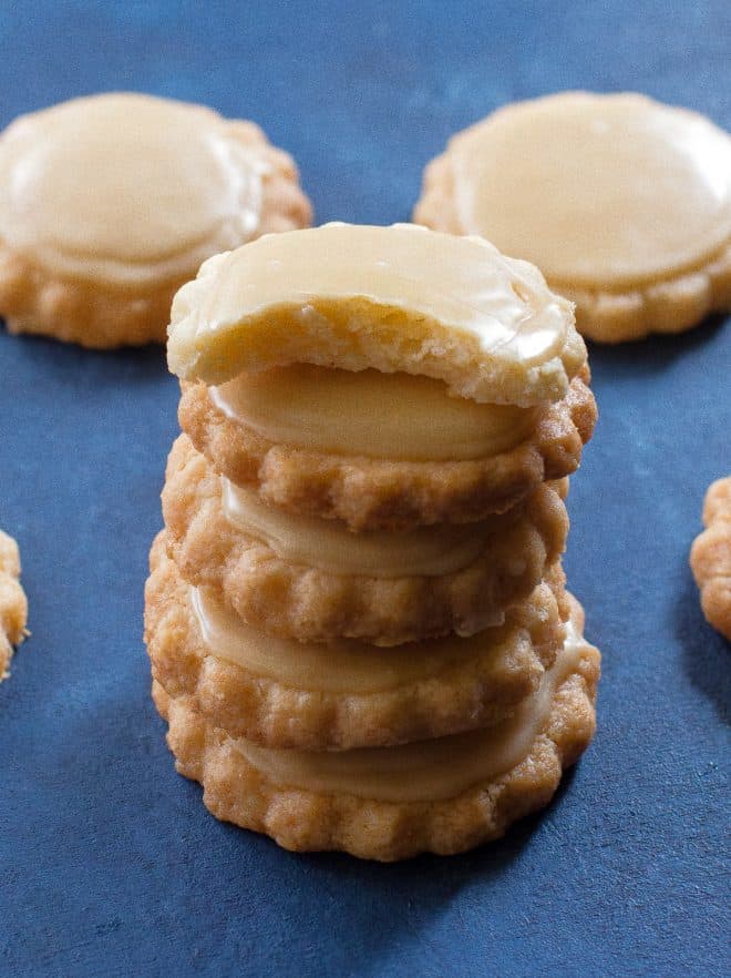 Maple shortbread cookie with maple icing