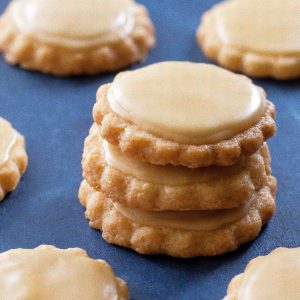 Maple shortbread cookie with maple icing