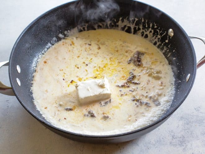 One-Pan Creamy Chicken and Spinach