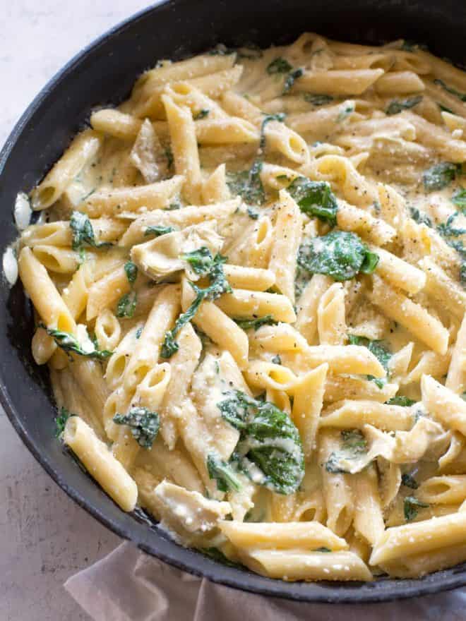 One-Pan Spinach Artichoke Pasta