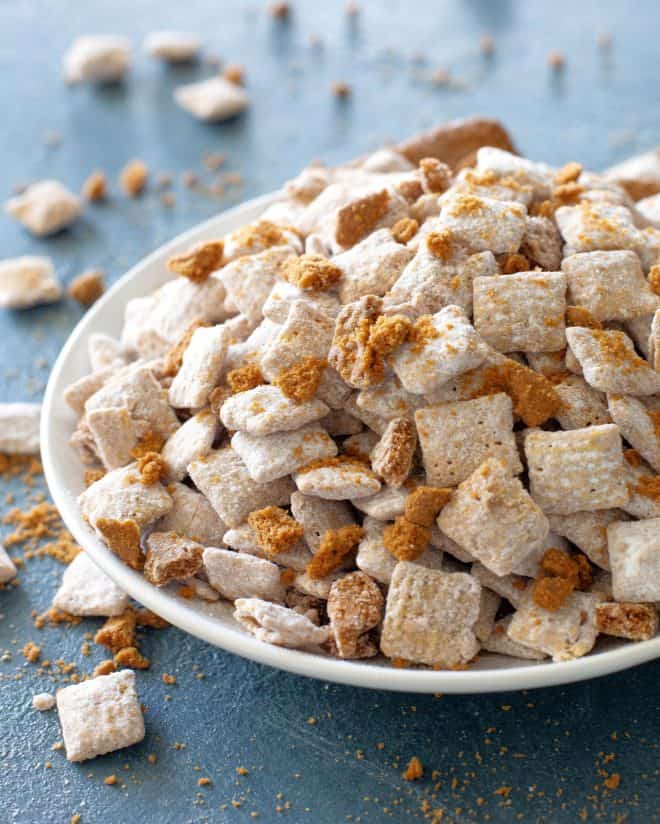 cookie butter muddy buddies in a bowl