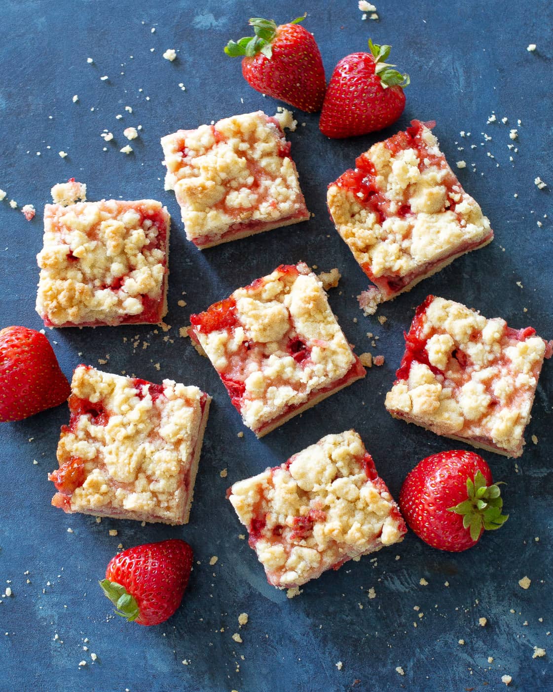 strawberry crumb bars