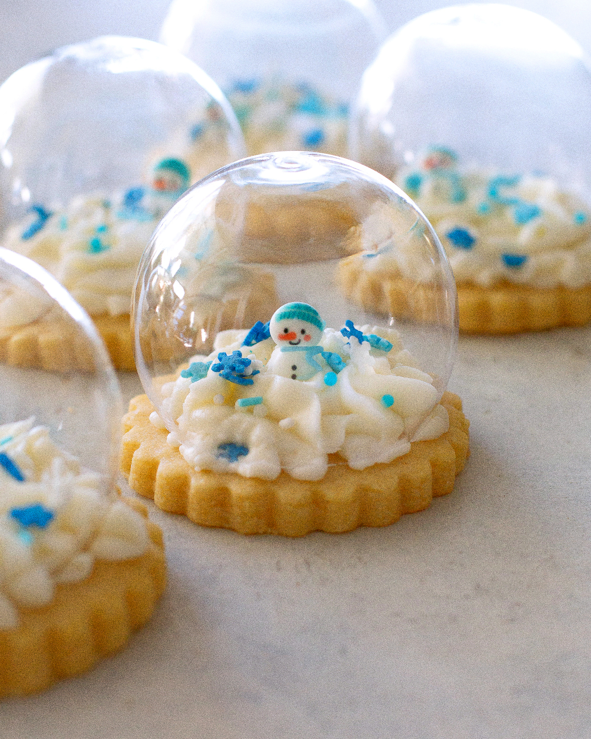 snow globe cookies
